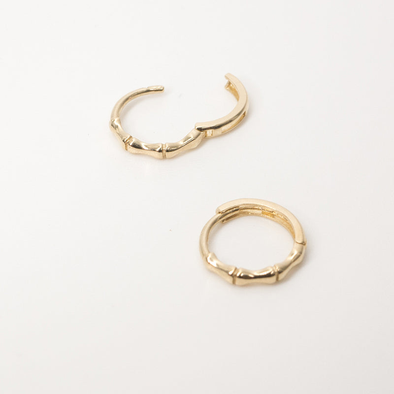 Melanie Pigeaud bamboo hoops earrings in 9k gold with open closure